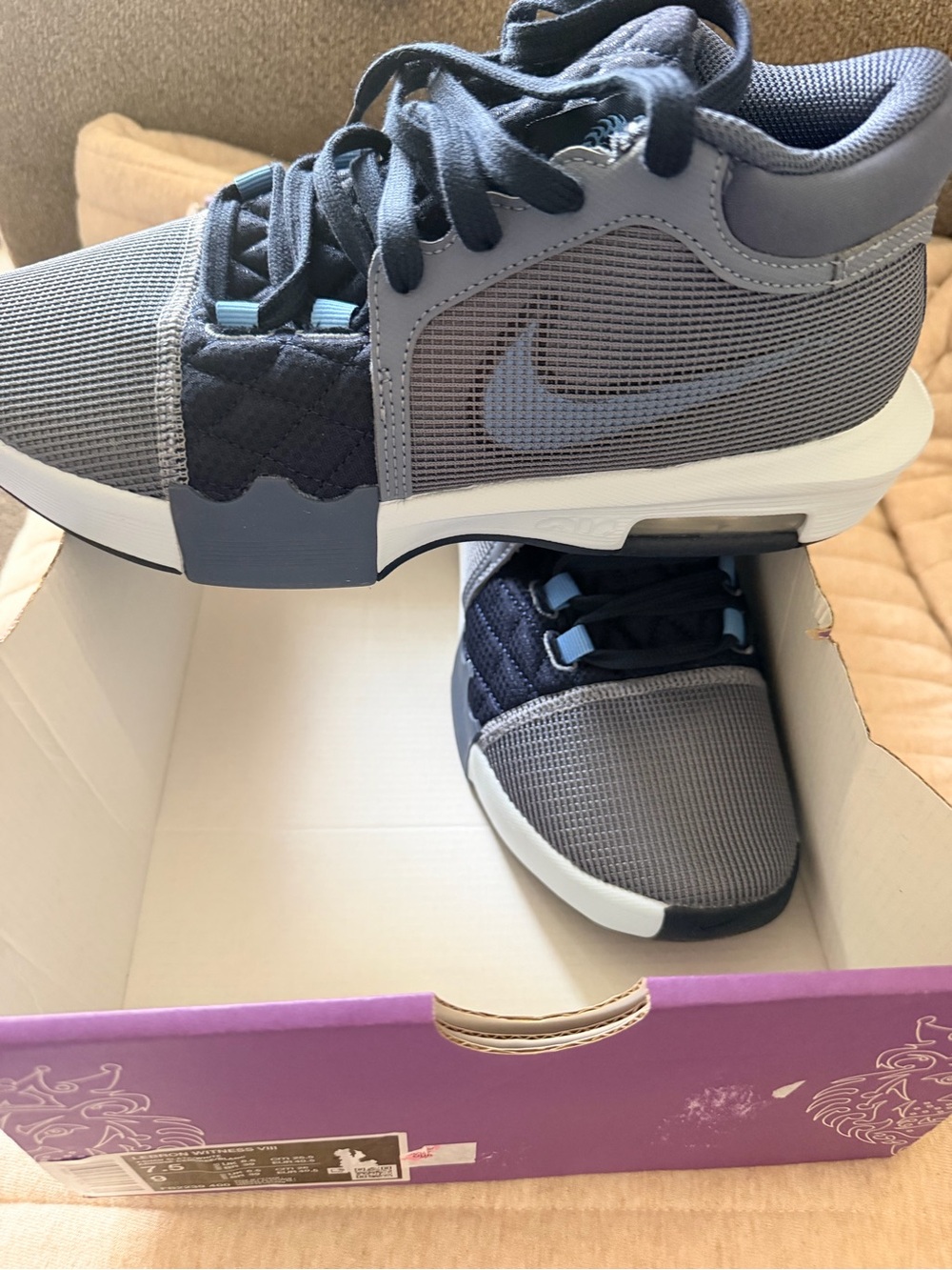 Nike Kids Navy and Gray Low-Top Sneakers